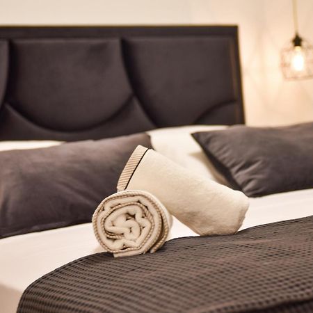 Luxury Apartments La Perla บาร์บินเย ห้อง รูปภาพ
