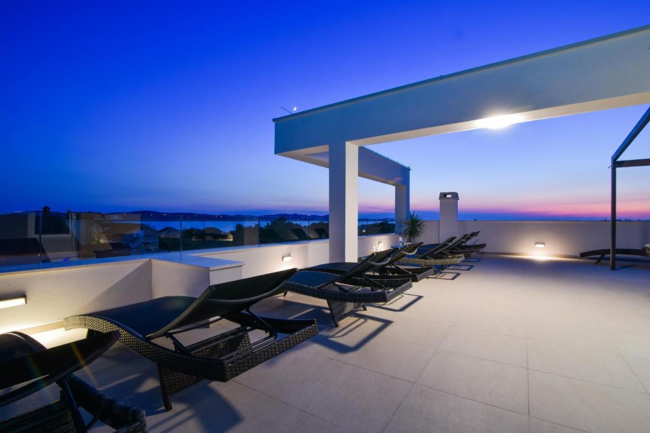 Luxury Apartments La Perla บาร์บินเย ภายนอก รูปภาพ