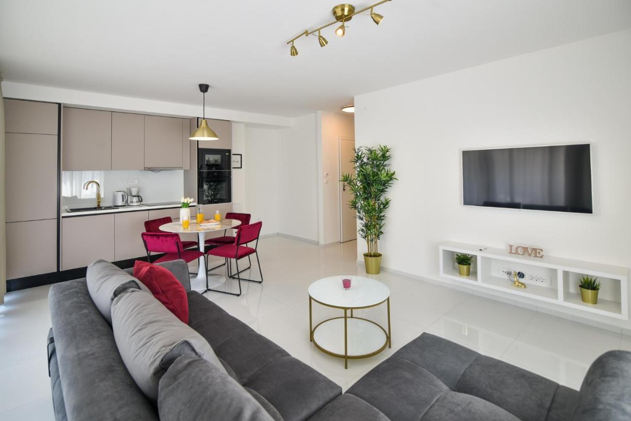 Luxury Apartments La Perla บาร์บินเย ภายนอก รูปภาพ