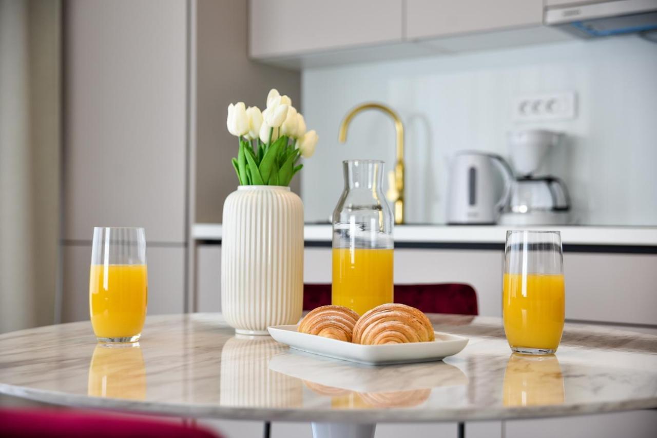 Luxury Apartments La Perla บาร์บินเย ภายนอก รูปภาพ