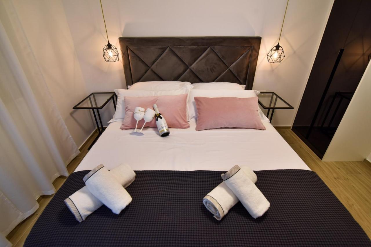 Luxury Apartments La Perla บาร์บินเย ภายนอก รูปภาพ