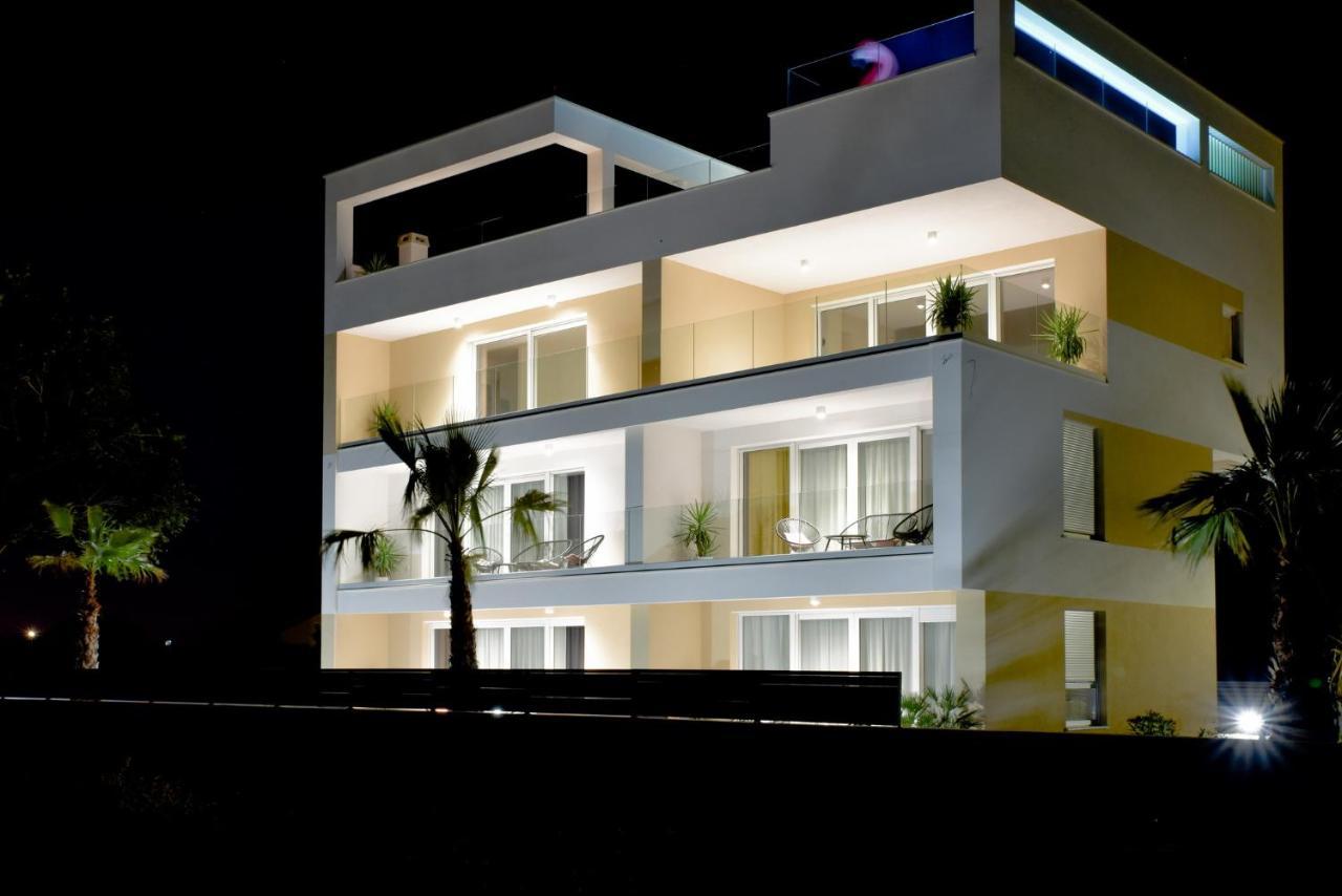 Luxury Apartments La Perla บาร์บินเย ภายนอก รูปภาพ